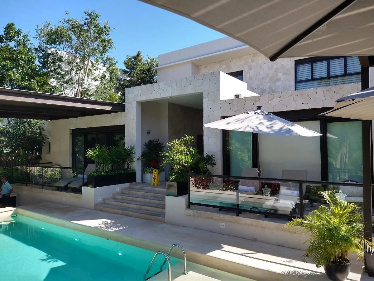 Xaha Villas Suites&Golf Resort Tulum Bed and breakfast